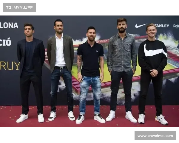 警方逮捕携带焰火巴萨球迷,俱乐部将确认身份并采取措施 警方逮捕携带焰火巴萨球迷,俱乐部将确认身份并采取措施