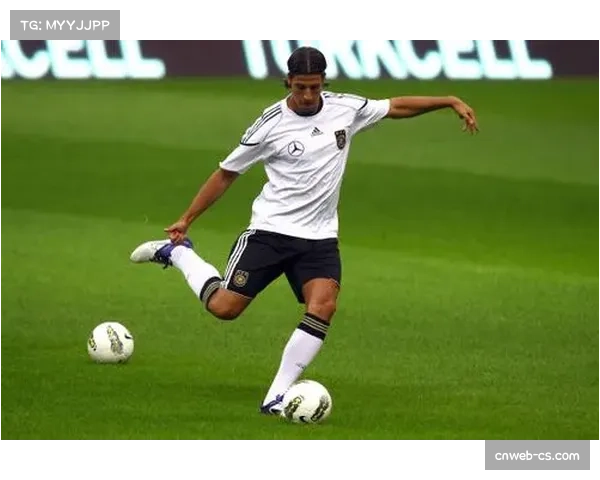 伊斯坦布尔决赛场地开始搭建临时设施，包括定位球专用训练区域